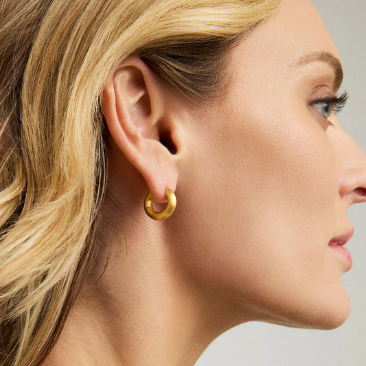 Dune Huggie Earrings in Gold