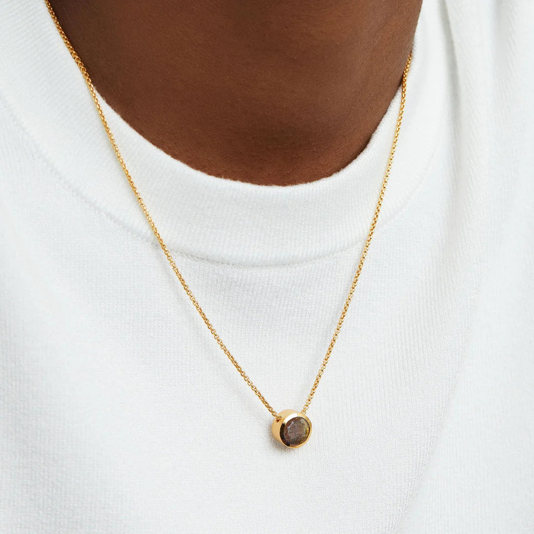 Signature Midi Pendant Necklace in Gold