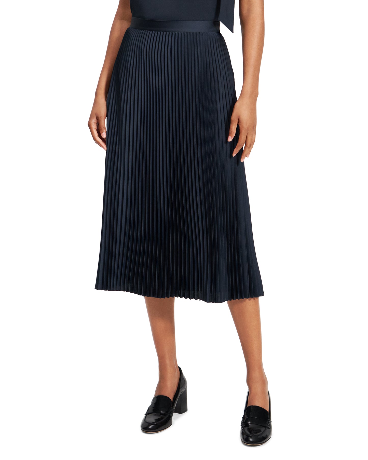 Slim Pleat Skirt