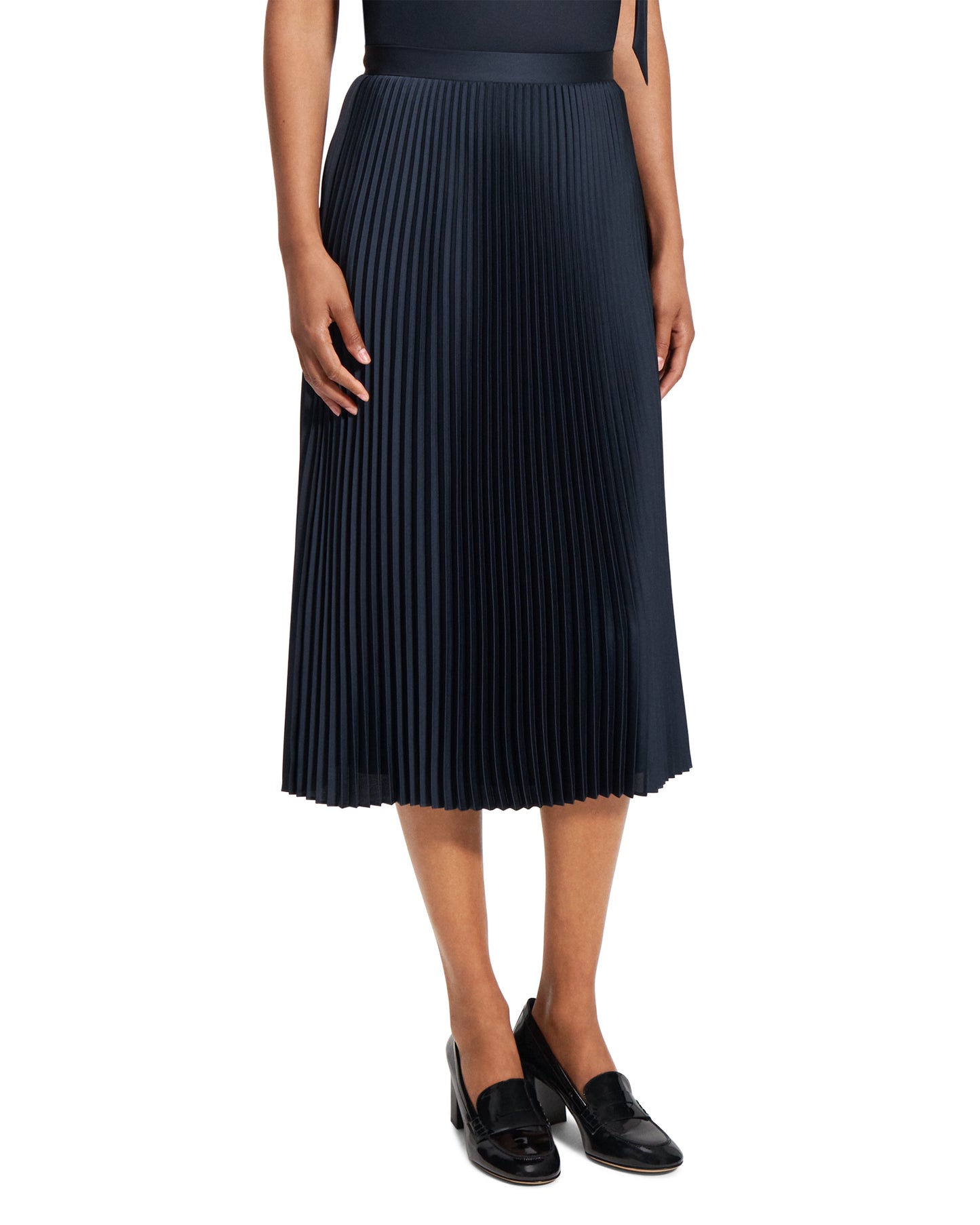 Slim Pleat Skirt